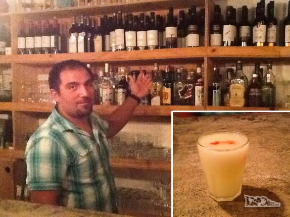 O barman do restaurante Costa Luna, que ficou nosso amigo e até nos presenteou algumas margueritas, em Pichilemu, no litoral central do Chile